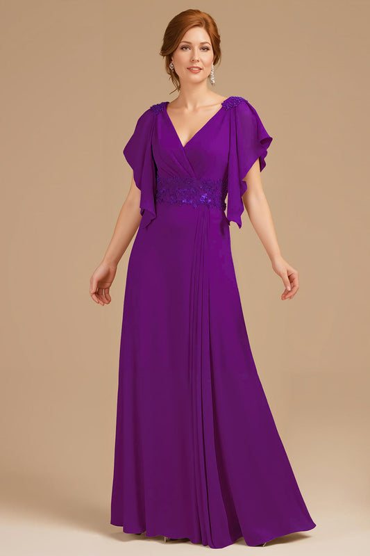 Robe longue trapèze avec décolleté en V froncé et manches courtes flottantes pour mère de la mariée - couleur raisin