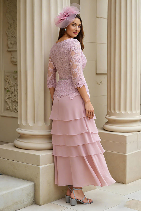 Robe de mère de la mariée en mousseline étagée, coupe trapèze, col en V, couleur blush, avec appliqués en dentelle