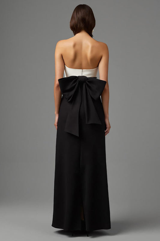 Robe de soirée longue trapèze sans bretelles en satin noir avec nœud