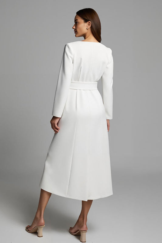 Robe de travail longue en satin ivoire coupe trapèze avec manches et col en V