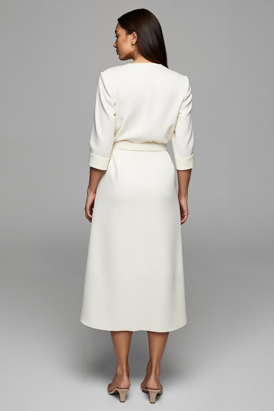 Robe crayon de travail midi en satin ivoire avec manches, encolure en V et fronces