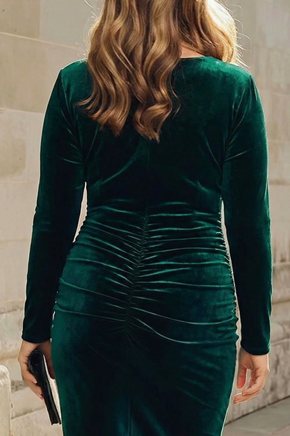 Robe fourreau midi de travail vert foncé en velours froncé à manches longues grande taille