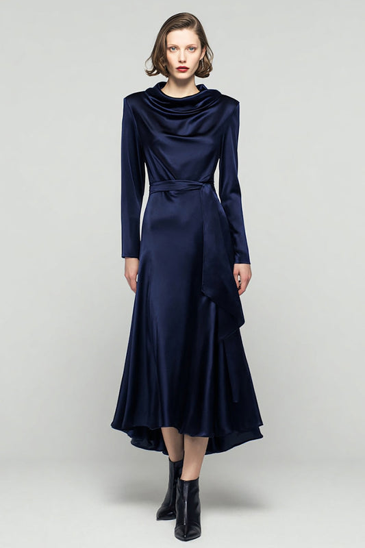 Robe de travail longue en tricot de couleur bleu marine avec ceinture
