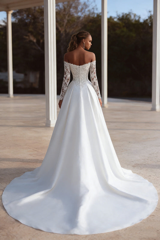Robe de mariée évasée en ivoire avec dentelle, épaules dénudées