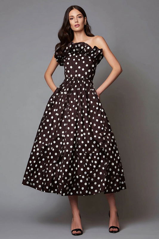 Robe de soirée bustier à volants marron foncé à pois blancs avec poches