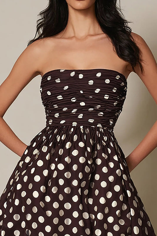 Robe courte en satin sans bretelles à pois, coupe trapèze, marron foncé