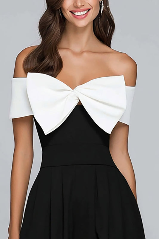 Robe longue de soirée trapèze, épaules dénudées, noire et blanche avec nœud
