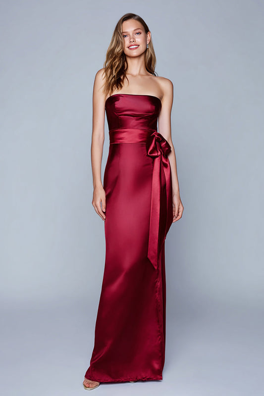 Vestido Largo Formal Color Borgoña sin Tirantes Tipo Tubo de Satén con Fajín