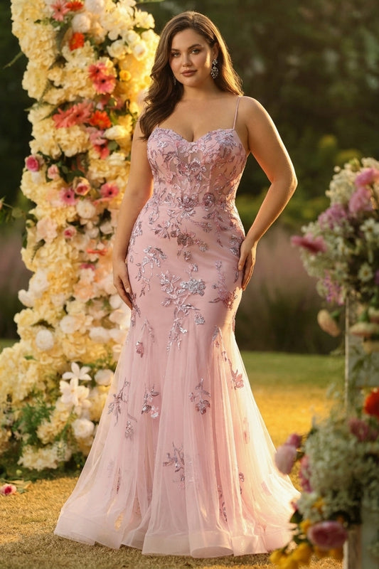 Robe de bal longue grande taille style corset cœur, ornée de perles et de paillettes, couleur blush