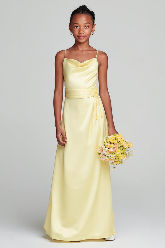 Robe longue de demoiselle d'honneur en satin narcisse à fines bretelles