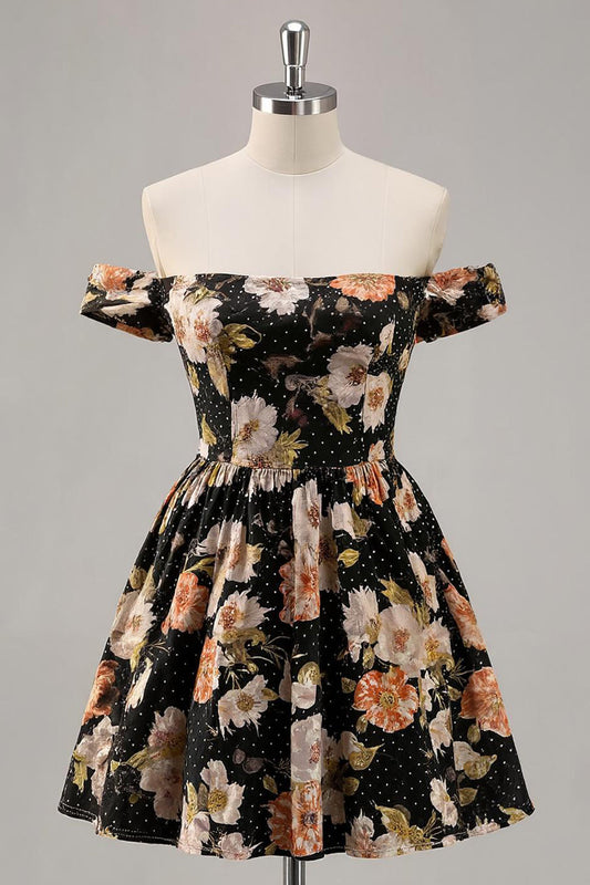 Robe De Soirée Courte De Retour Au Bal De Promo Avec Perles, Coupe Trapèze, Noire Fleurie Et Épaules Dénudées