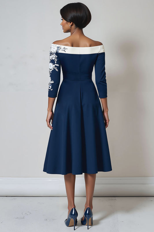 Robe midi en satin ligne A bleu marine à fleurs avec appliques pour la mère de la mariée