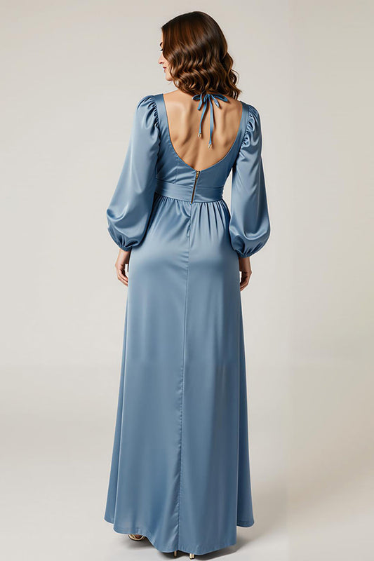 Robe fourreau bleu lac en satin à manches longues et volants, avec fente