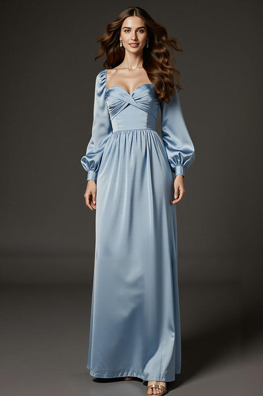 Robe de soirée longue fourreau en satin bleu clair avec manches et décolleté bustier