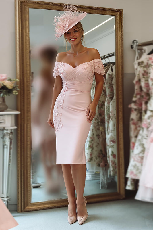 Robe fourreau rose poudré avec appliques, épaules dénudées, pour la mère de la mariée