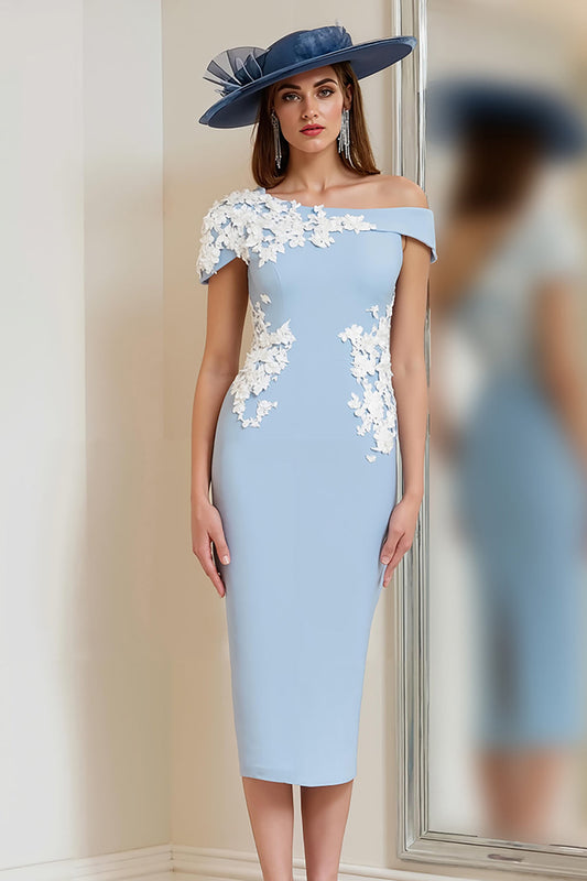 Robe fourreau bleu clair asymétrique à appliqués pour mère de la mariée
