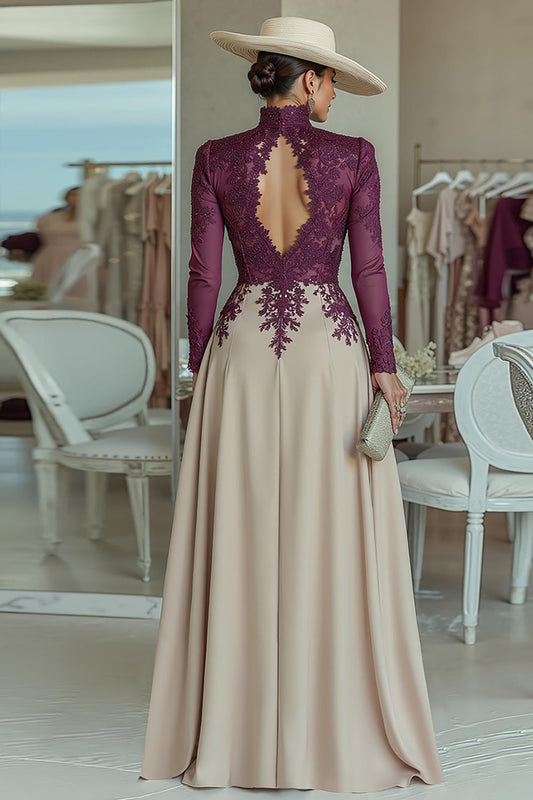 Jumpsuit de Madrina con Cuello Alto, Appliqués y Abertura de Ojo de Cerradura