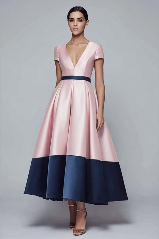 Robe de soirée longue trapèze en satin rose et bleu marine avec encolure en V et manches