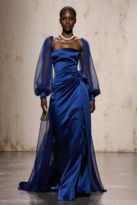 Robe de soirée fourreau en satin bleu roi, à manches longues et froncée