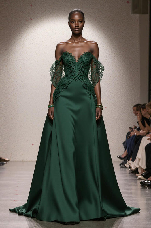 Robes de bal militaire longues trapèze vert foncé avec décolleté en cœur et appliques