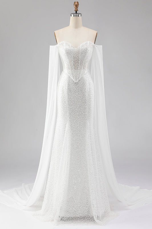 Robe longue de bal blanche avec perles, col bustier, sequins et cape