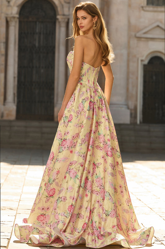 Robe de bal longue sans bretelles ligne A avec fleurs jaunes et roses, corset et dos nu, avec fente