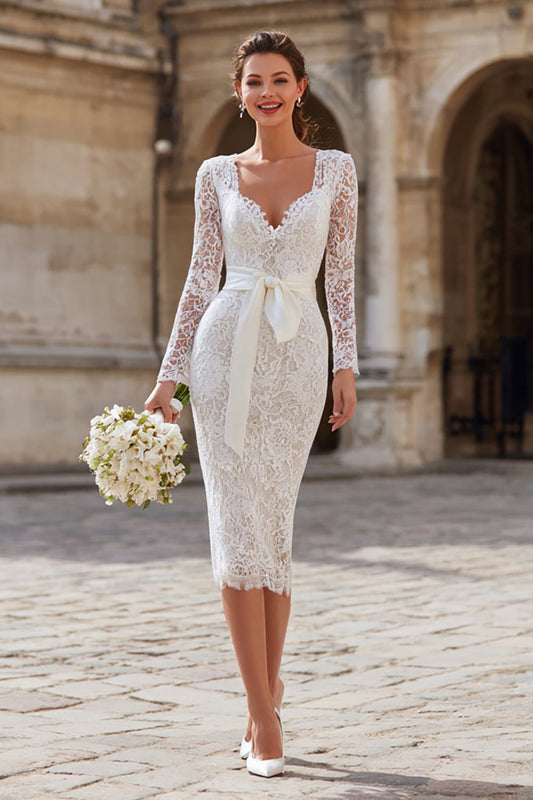 Robe de fiançailles mi-longue fourreau à manches longues en dentelle ivoire avec ceinture