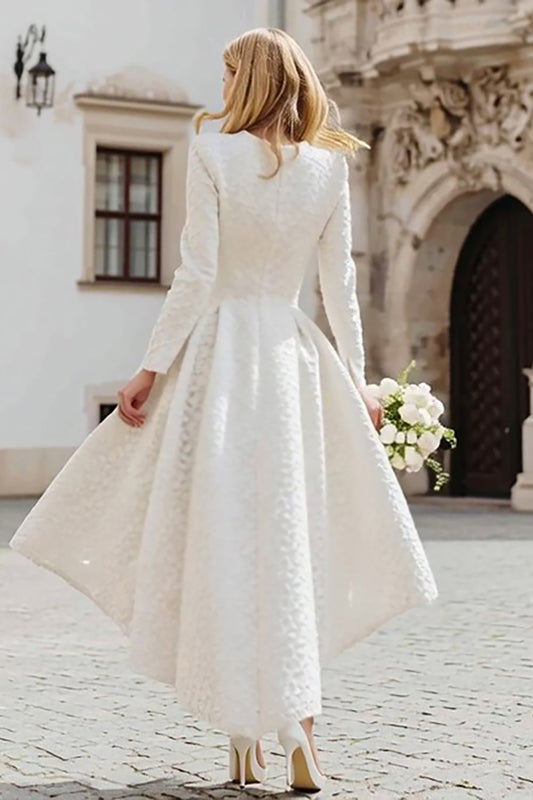 Robe de fiançailles asymétrique ivoire à manches longues, col bateau, coupe évasée