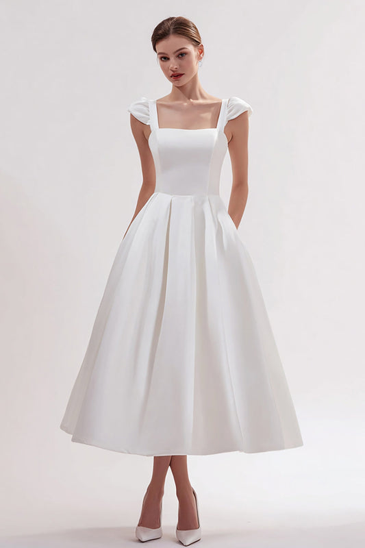 Robe longue de fiançailles en satin blanc à col carré avec poches