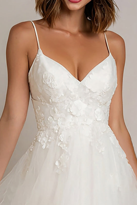Robe de réception de mariage en tulle coupe évasée avec applications blanches