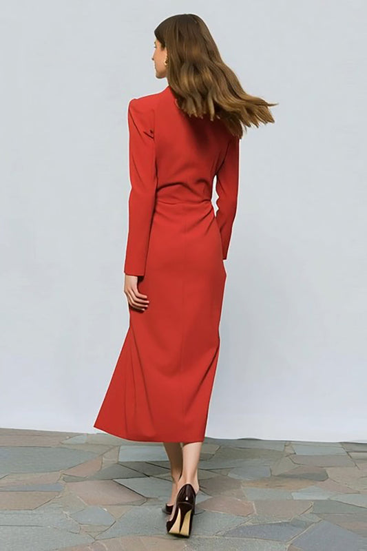 Vestido de trabajo de manga larga con abertura y solapa de pico en color rojo