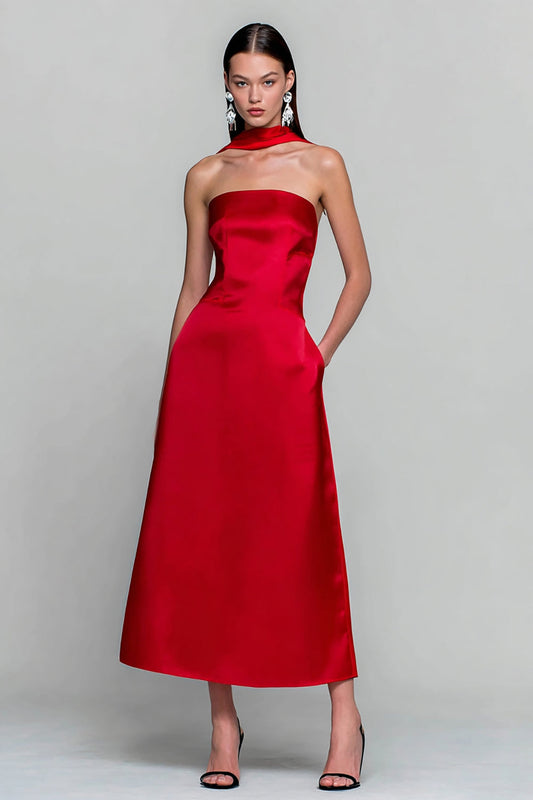 Robe longue de soirée rouge satinée, décolleté bustier, coupe A-line, convertible, avec poches