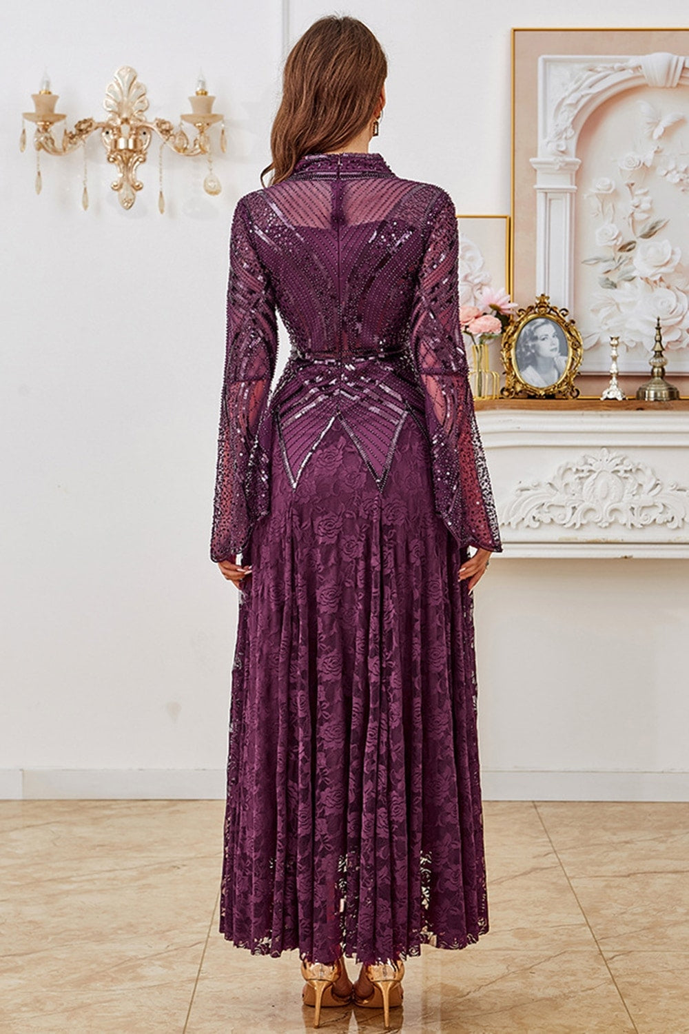 Robe de mariée pour la mère de la mariée, trapèze, violet foncé, perlée, avec manches longues