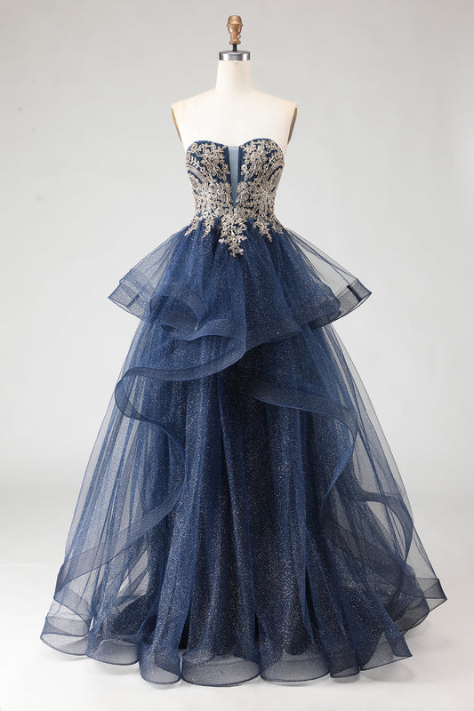 Robe longue de bal de promo évasée bustier, bleu marine pailleté, avec application et volants en spirale