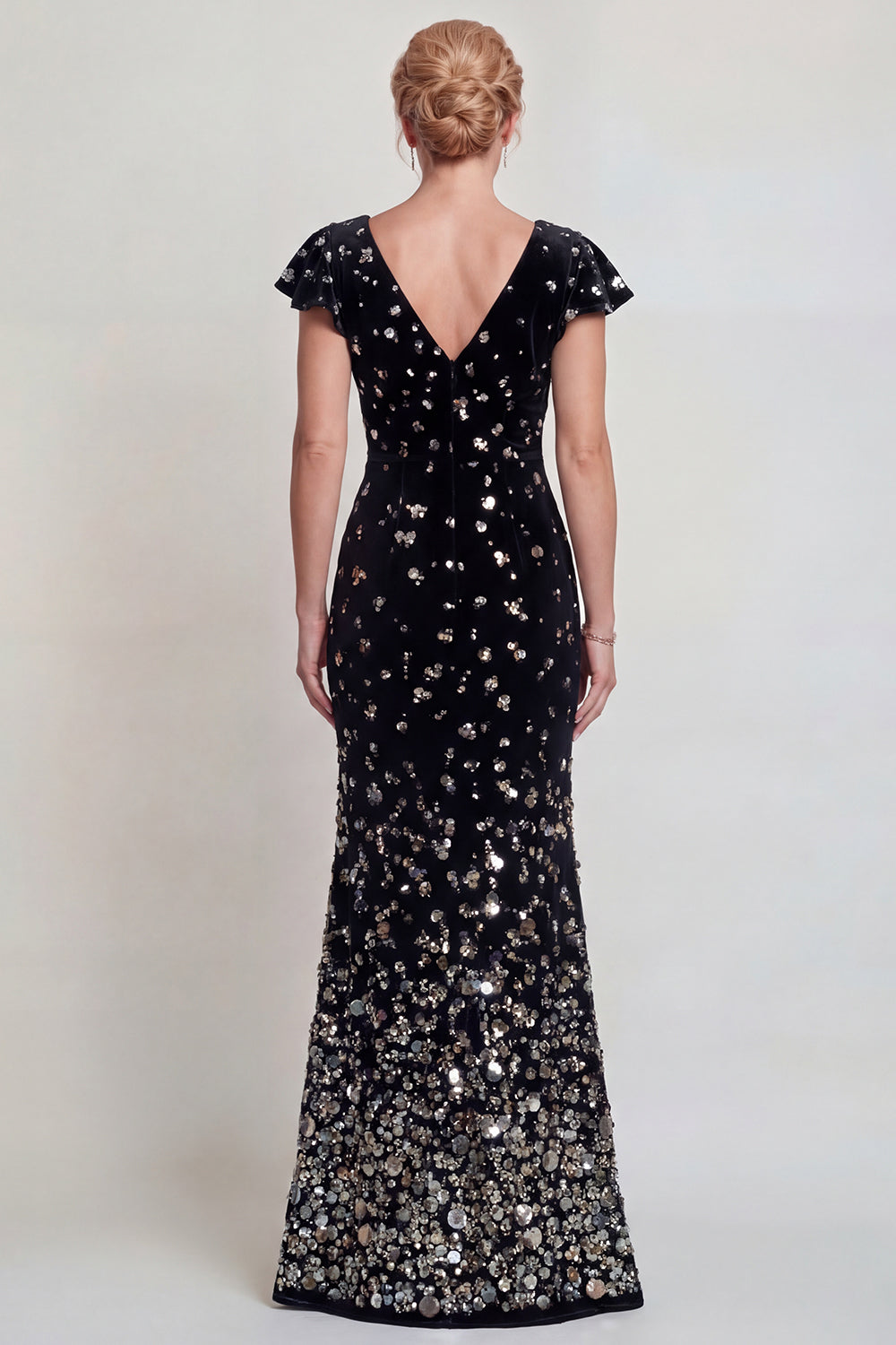 Sparkly Black Silver V Neck Mermaid Mother of the Bride Dress with Sequins