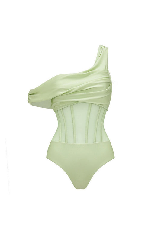 Maillot de bain vert avec corset ruché à une épaule et paréo