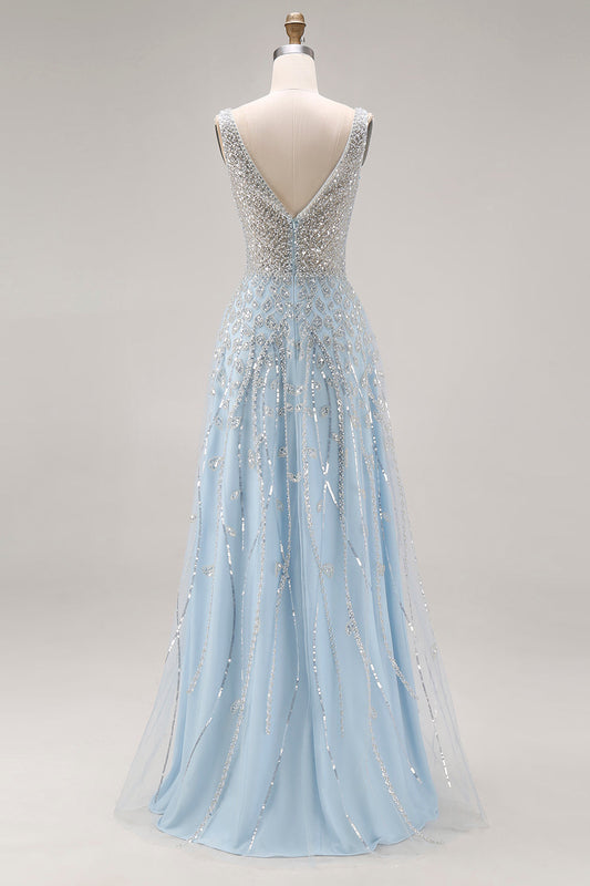 Robe de bal longue bleu clair étincelante coupe évasée, ornée de perles et de sequins