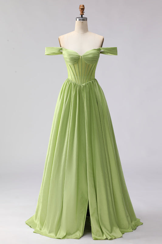 Robe de bal longue en satin vert coupe trapèze à épaules dénudées, corset et fente
