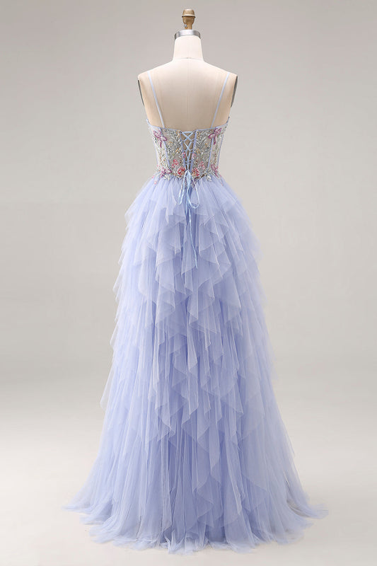 Robe de bal longue en tulle ligne A à bretelles spaghetti, couleur prune clair avec appliqués et corset à volants
