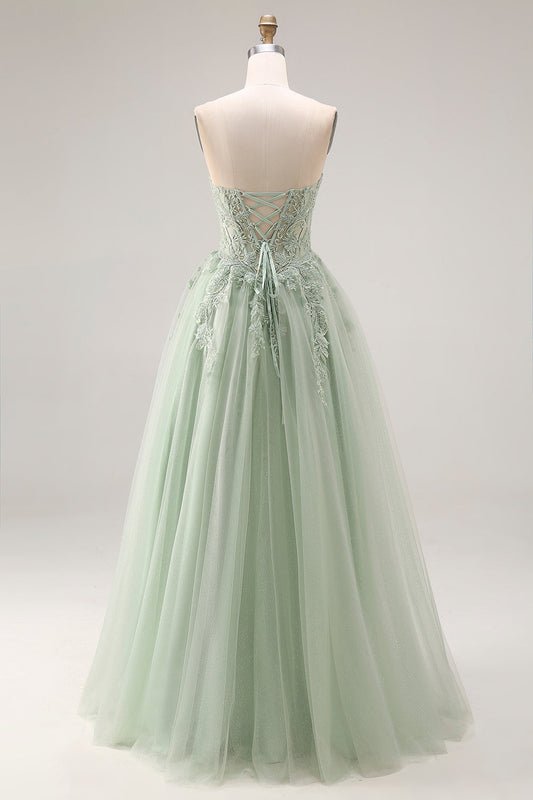 Robe longue de bal de promo trapèze vert poussiéreux en tulle, bustier, sans bretelles, appliquée, avec fente