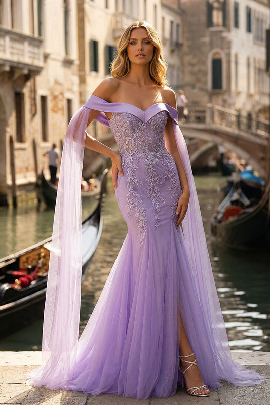 Robe de bal longue lilas coupe sirène épaules dénudées avec broderies et fente