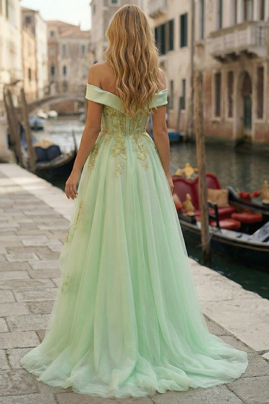 Robe de bal asymétrique vert clair bustier, ligne A, avec perles
