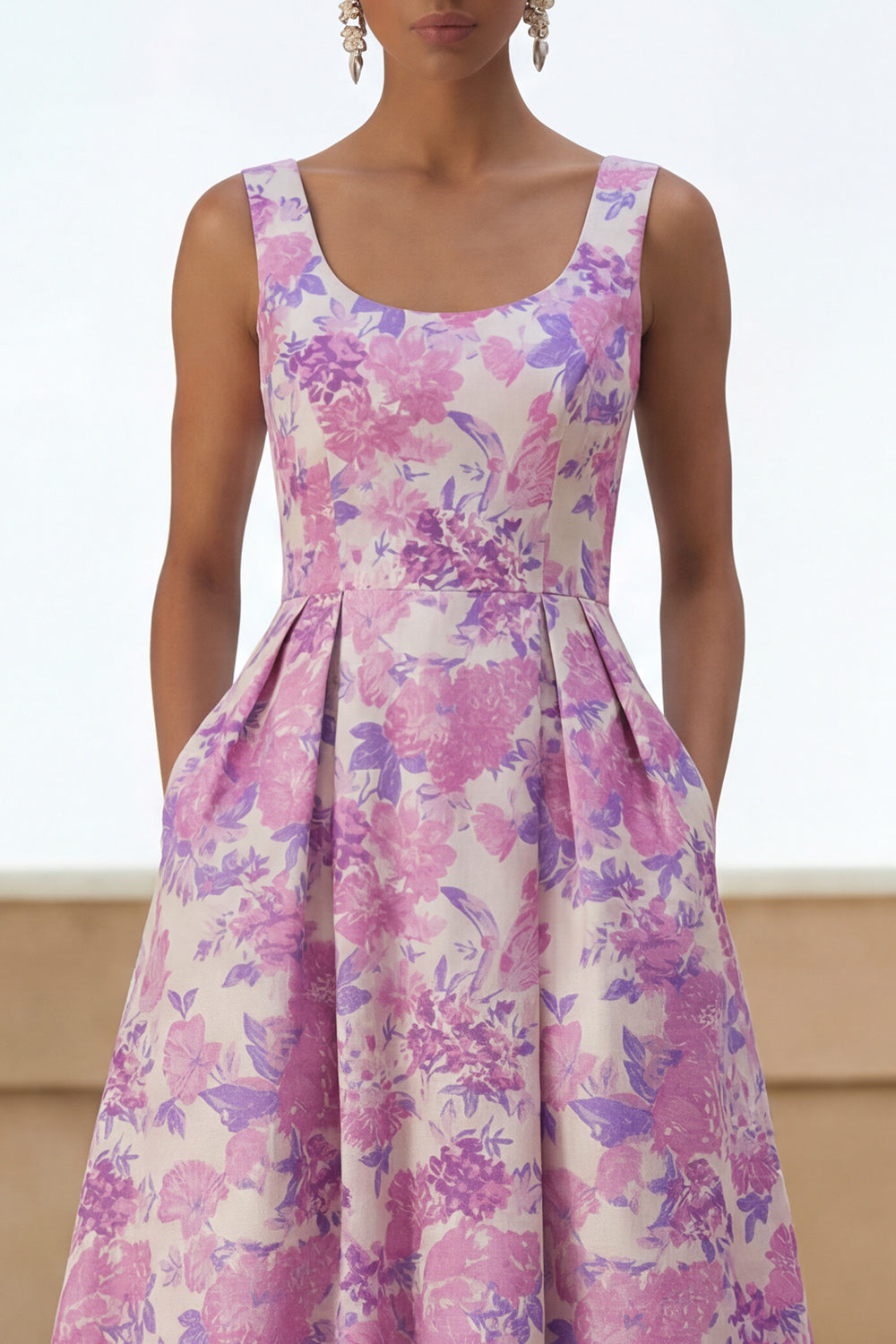Vestido midi con cuello cuadrado curvado y estampado de flores lilas