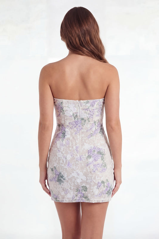 Mini-robe moulante blanche et violette avec découpe goutte d'eau et nœud