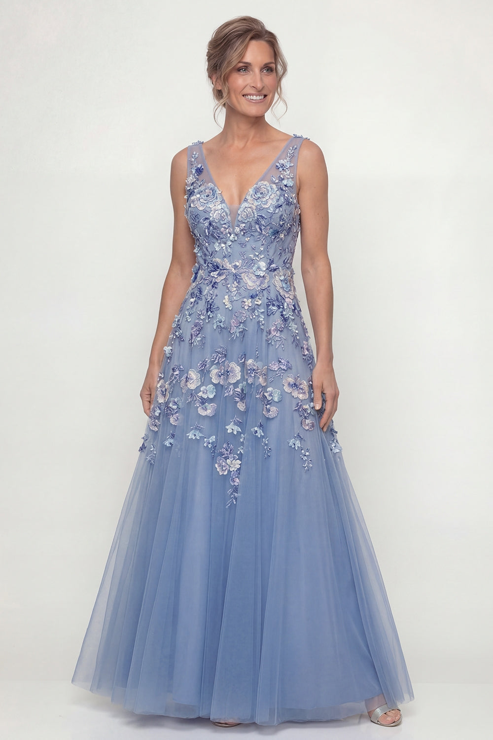 Robe longue de mère de la mariée trapèze en tulle appliqué bleu poussière avec col en V