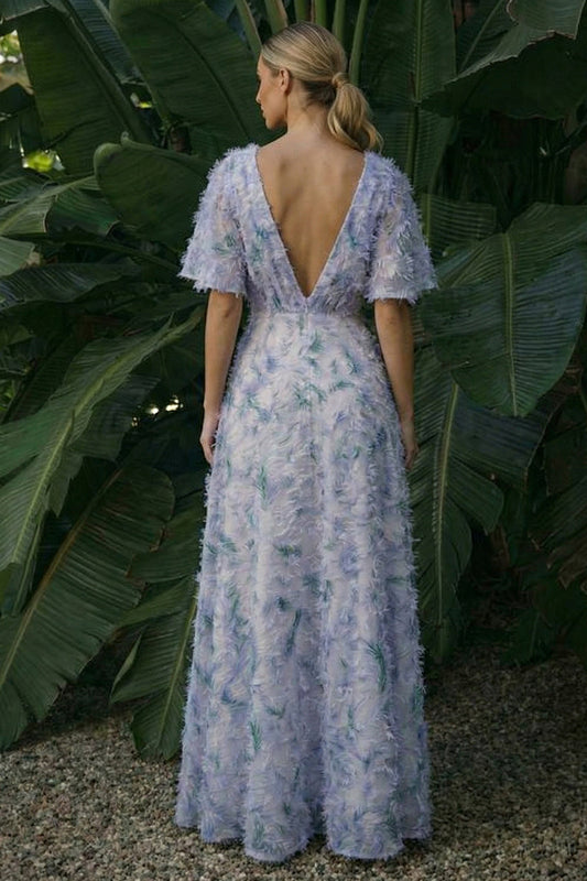 Robe de soirée longue trapèze fleurie violet clair dos nu à col en V