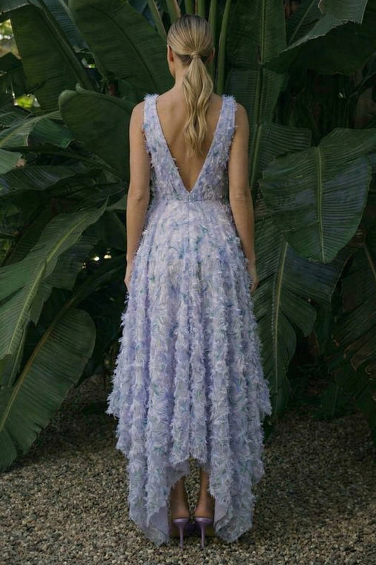 Robe de cérémonie asymétrique coupe trapèze dos nu motif floral mauve clair