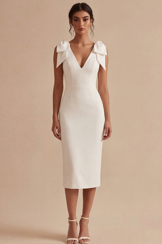 Robe de fiançailles mi-longue fourreau en satin blanc à col en V avec nœuds