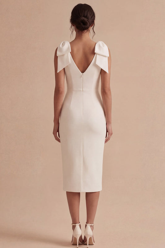 Robe de fiançailles mi-longue fourreau en satin blanc à col en V avec nœuds