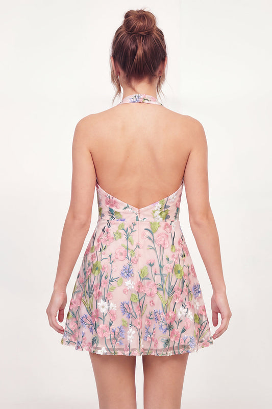 Robe de diplôme courte rose en tulle coupe trapèze, col américain, broderie florale